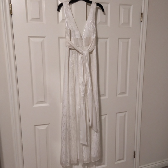 NWT BCBGMaxazria BCBG White Silk Formal Dress Gown - Picture 4 of 7